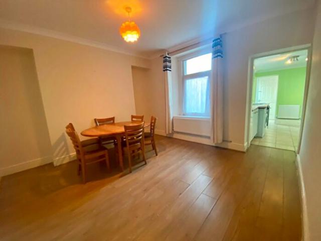 Apartment for rent in Mount Pleasant, Nangreaves