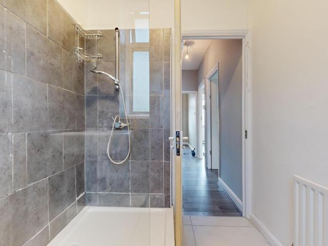 House for rent in Furzedown, Greater London