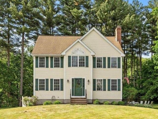House for sale in Tewksbury, Massachusetts