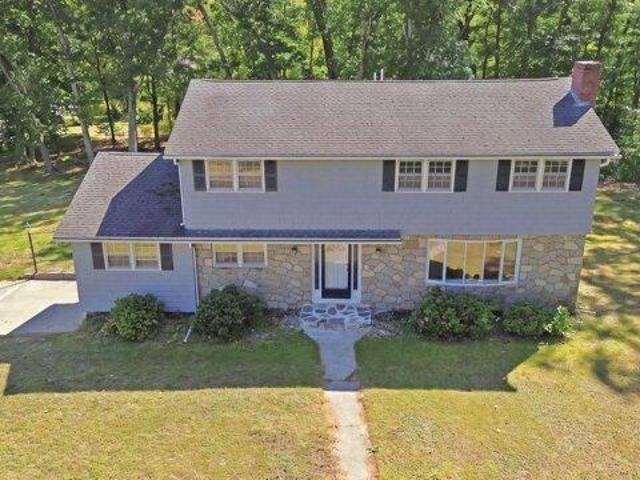 House for sale in Tewksbury, Middlesex County