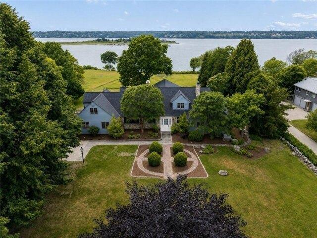 House for sale in Tiverton, Rhode Island