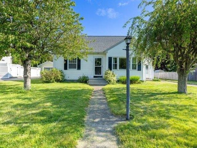 House for sale in Tiverton, Rhode Island