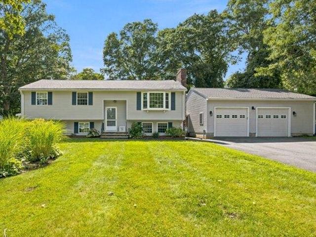 House for sale in Tiverton, Rhode Island
