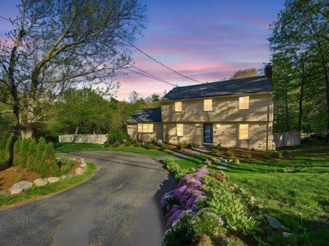 House for sale in Topsfield, Massachusetts