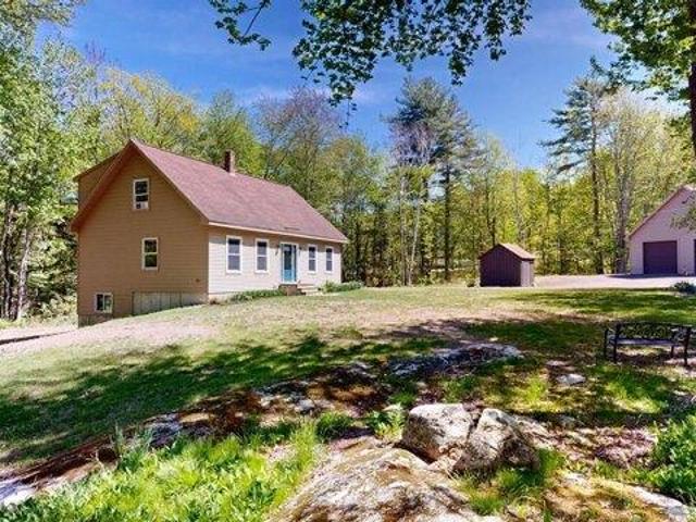 House for sale in Bowdoin, Maine