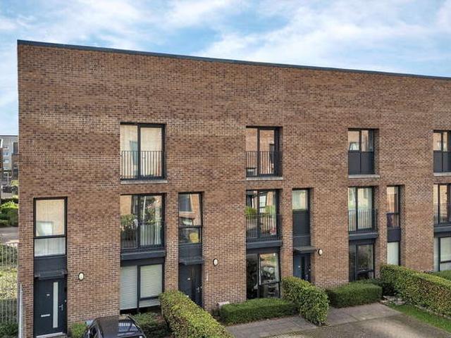 Townhouse for sale in Laurieston, Gorbals