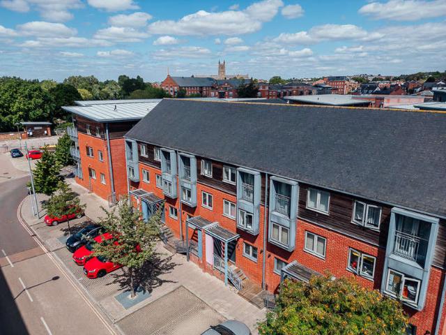 Townhouse for sale in Worcester, St Peters
