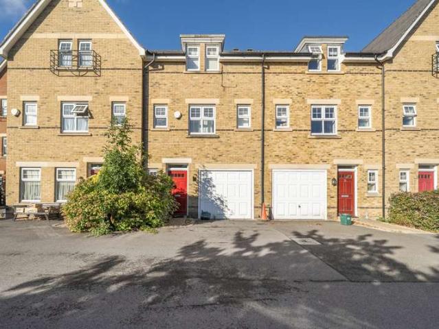 Townhouse for sale in Waterways, Oxford