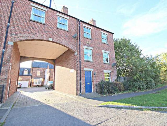 Townhouse for sale in Neville's Cross, Isle Of Man