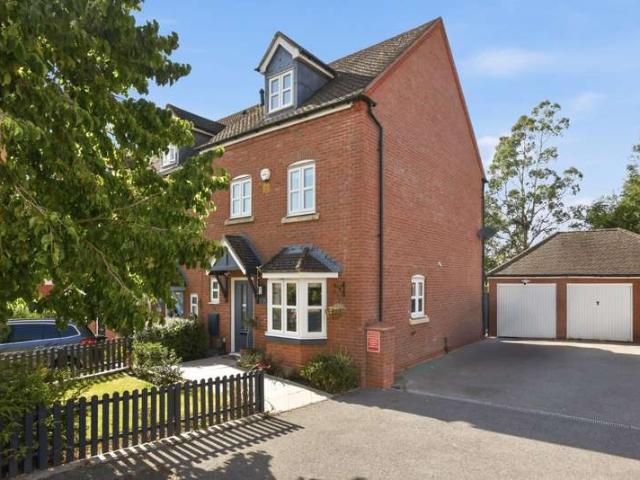 Townhouse for sale in Stratford-upon-Avon, Alderminster