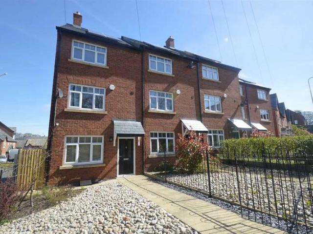 Townhouse for sale in Hurdsfield, Macclesfield