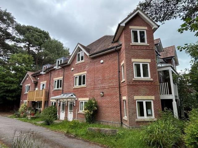 Townhouse for sale in Bournemouth