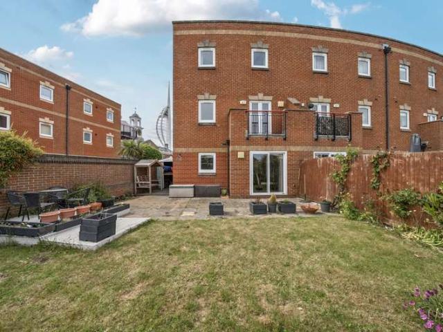 Townhouse for sale in Portsea, City Of Portsmouth