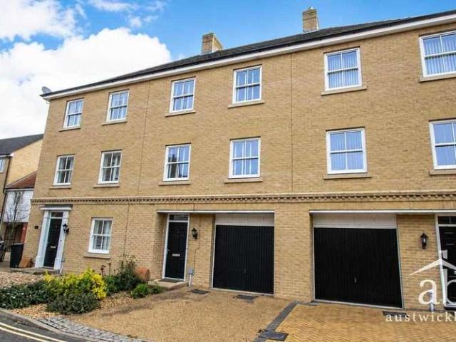Townhouse for sale in Rushmere, Key Street