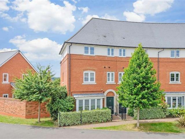 Townhouse for sale in Bourne Vale, Kent