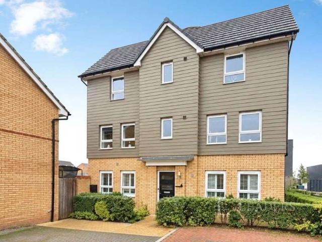 Townhouse for sale in Wixams, Bedford