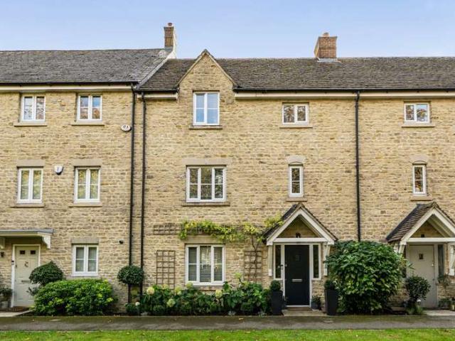 Townhouse for sale in Chipping Norton, West Oxfordshire