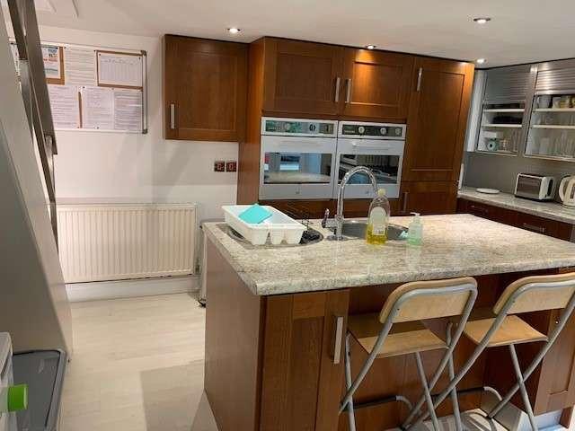 Townhouse for rent in St Thomas, Exeter