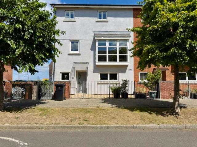 Townhouse for rent in Hythe and Dibden, Ashurst Bridge