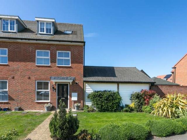 Townhouse for sale in Hythe, Folkestone