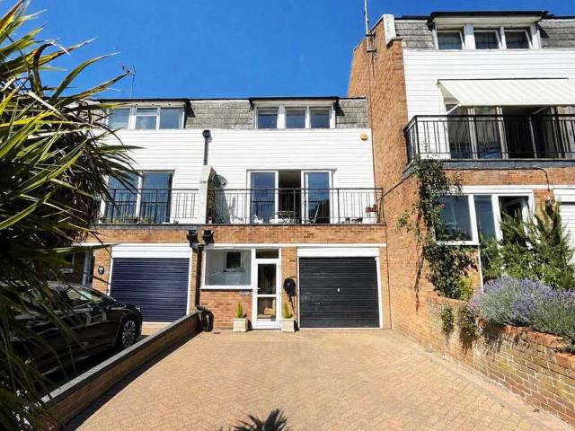 Townhouse for sale in Moulsham, Chelmsford