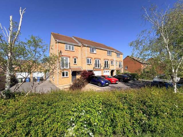Townhouse for sale in Hamworthy, Poole