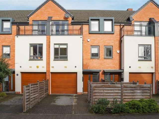 Cottage for sale in Georgia, Greater Manchester