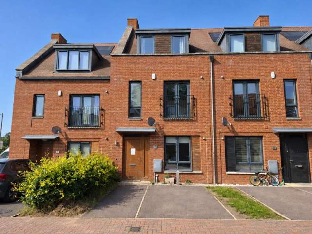 Townhouse for sale in Fretherne, Hertfordshire