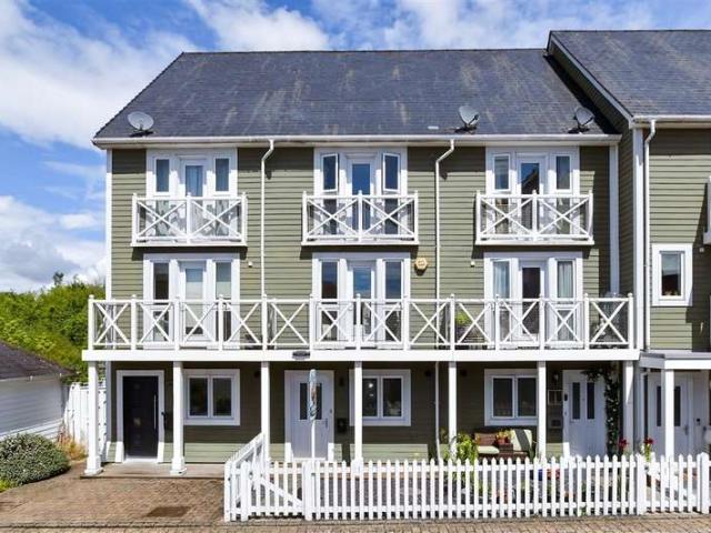 Townhouse for sale in Snodland, Bourne Vale