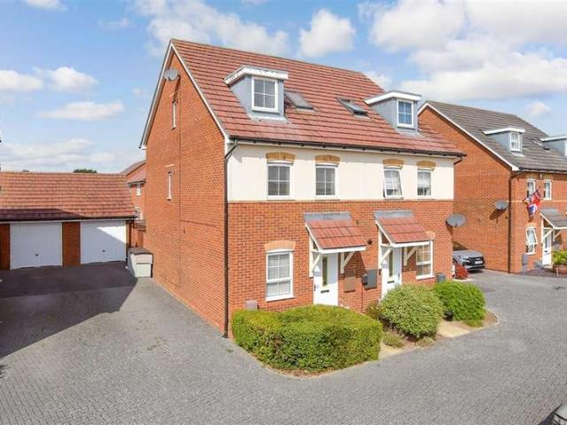 Townhouse for sale in Warblington, Spring Vale