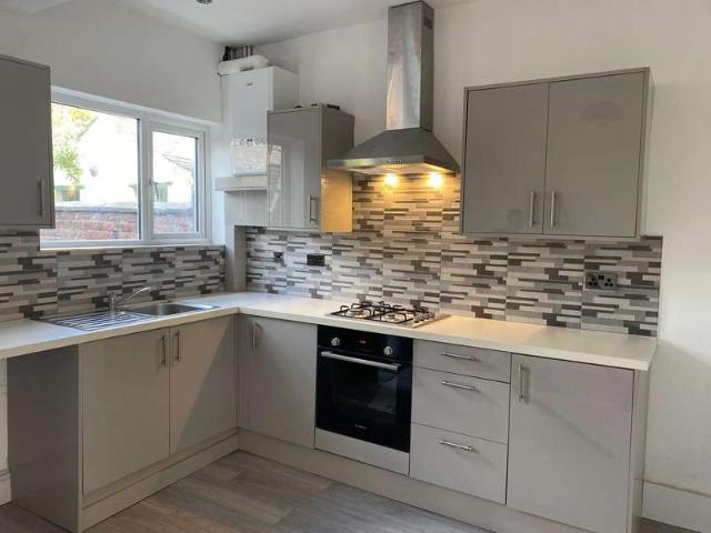 Townhouse for rent in Barton upon Irwell, Salford