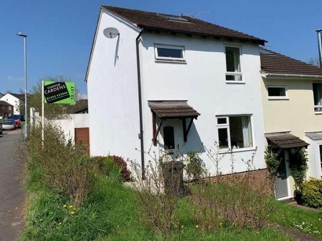 Townhouse for rent in Stoke Hill, Exeter