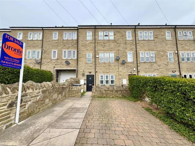 Townhouse for sale in Thornton, West Yorkshire