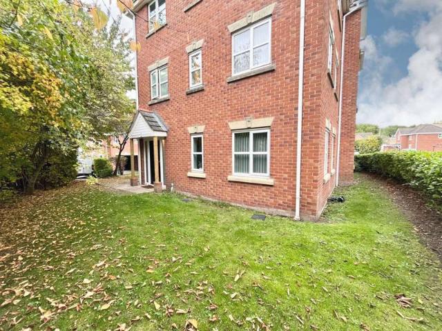 Townhouse for sale in Brierley Hill, West Midlands