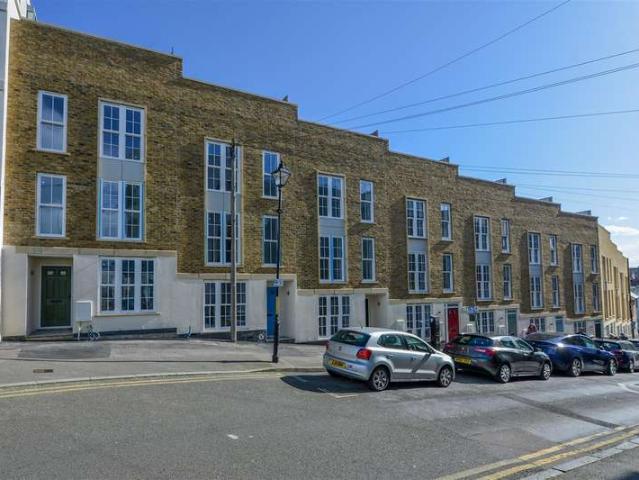 Townhouse for sale in Margate Old Town, Acol