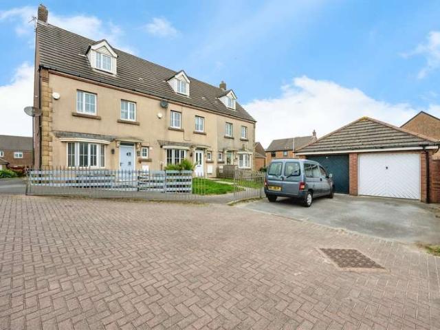 Townhouse for sale in Sandfields East, Aberavon