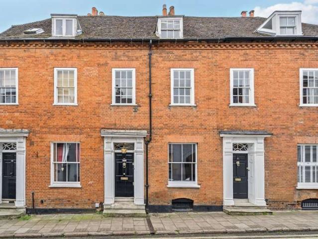 Townhouse for sale in King's Walden, Hertfordshire