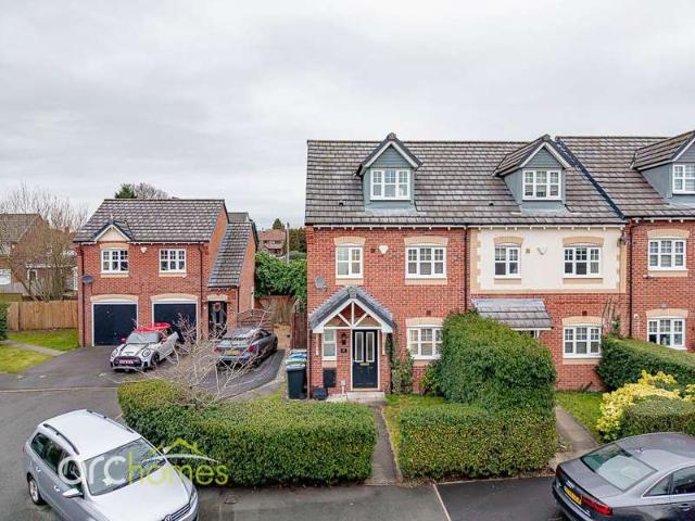 Townhouse for sale in Wigan, Greater Manchester