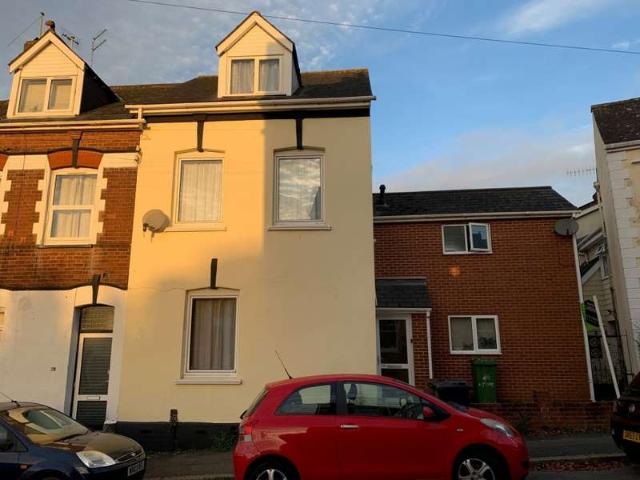 Townhouse for rent in Polsloe, Exeter