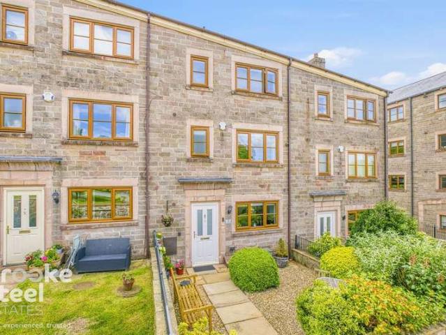 Townhouse for sale in Irwell Vale, Lancashire