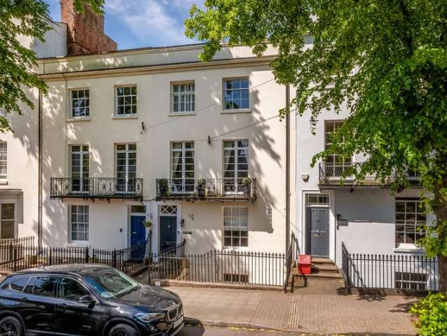 Townhouse for sale in Milverton, Green Close