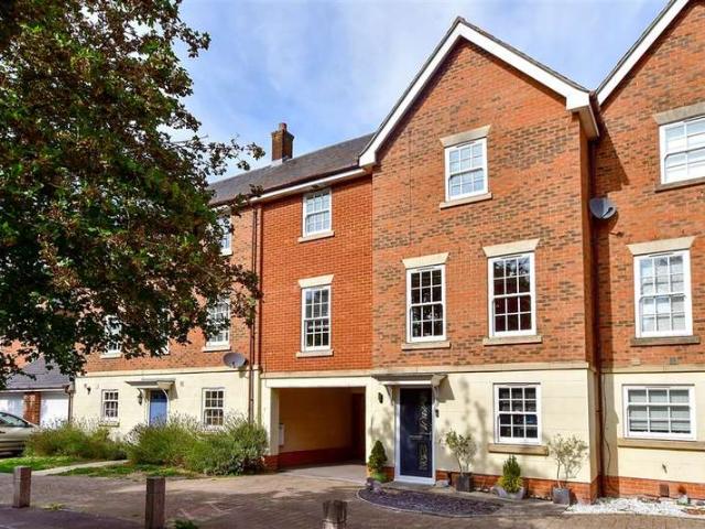 Townhouse for sale in Denmead, Winchester