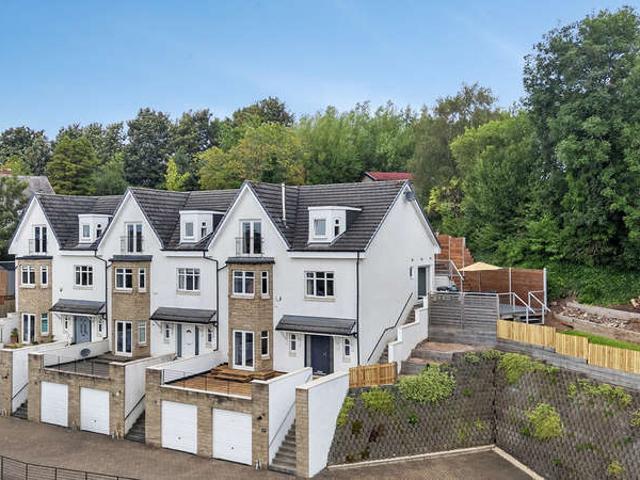 Townhouse for sale in Bearsden, Scotland