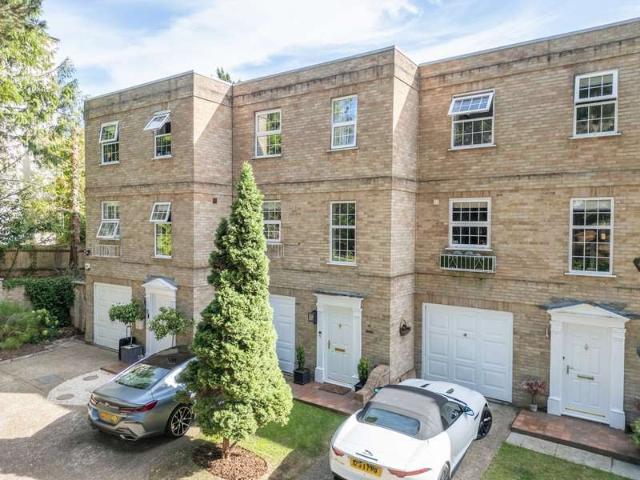 Townhouse for sale in Talbot Woods, Bournemouth