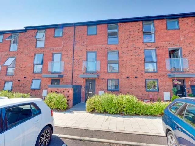 Townhouse for sale in Woolston, City Of Southampton