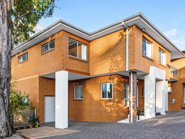 Townhouse for sale in Seven Hills, Sydney