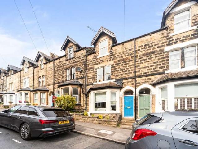 Townhouse for sale in Low Harrogate, Harrogate