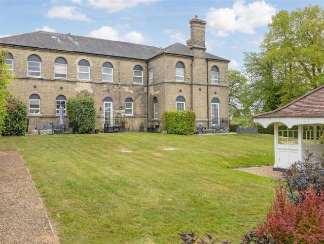 Townhouse for sale in Crostwick, Norfolk