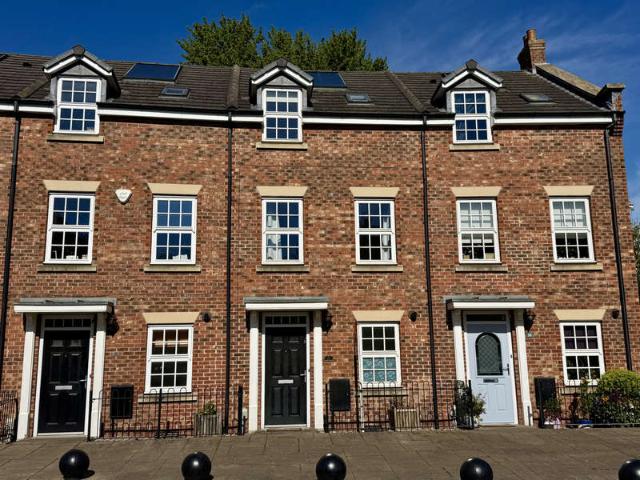 Townhouse for sale in Beverley, East Riding Of Yorkshire