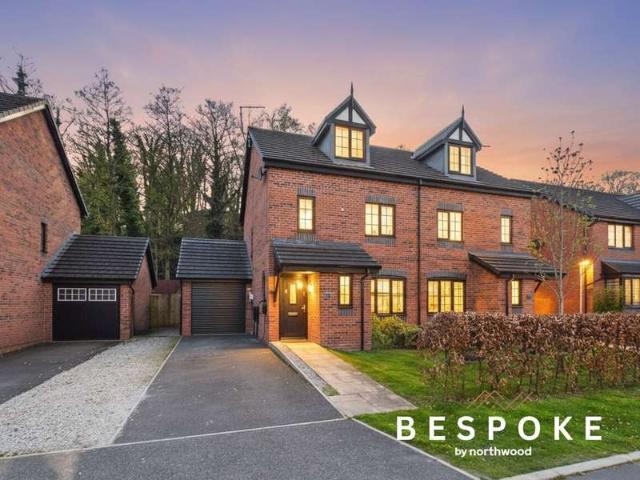 Townhouse for sale in Daneside Park, Congleton